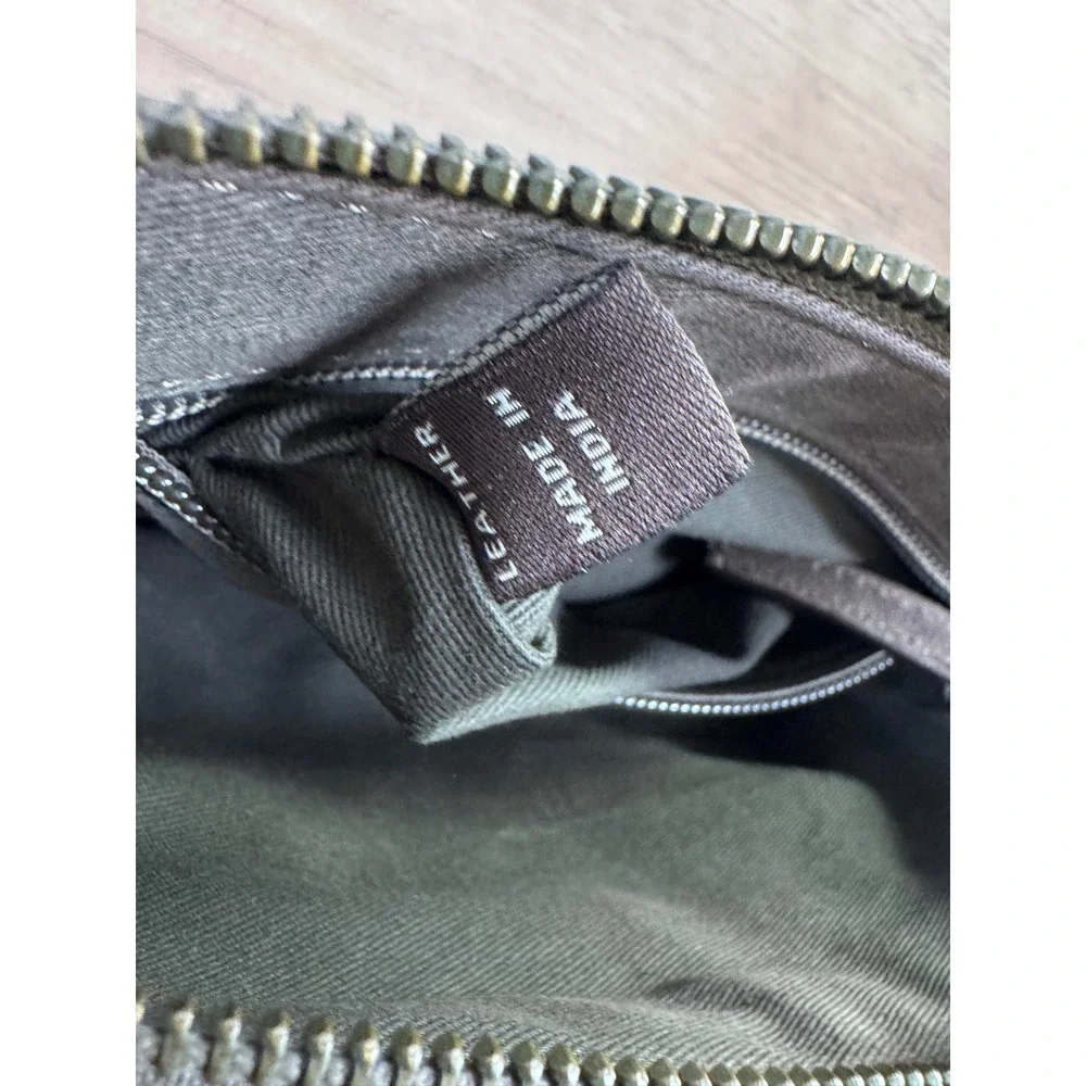 FRYE Genuine Leather Crossbody Shoulder Bag Gray Zip Front‎ Flap Pocket